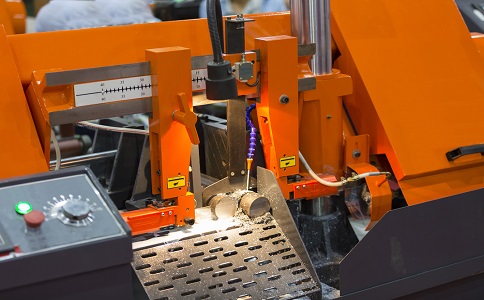 壤塘龙门带锯床具备哪些优点？